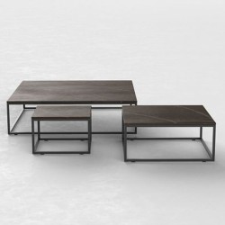 Table basse carrée Suave Vondom Dekton Kelya et pieds noirs 60x60xH40