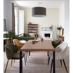 Set aus 4 beigefarbenen Samtstühlen mit ergonomischer Rückenlehne schwarze Beine KosyForm