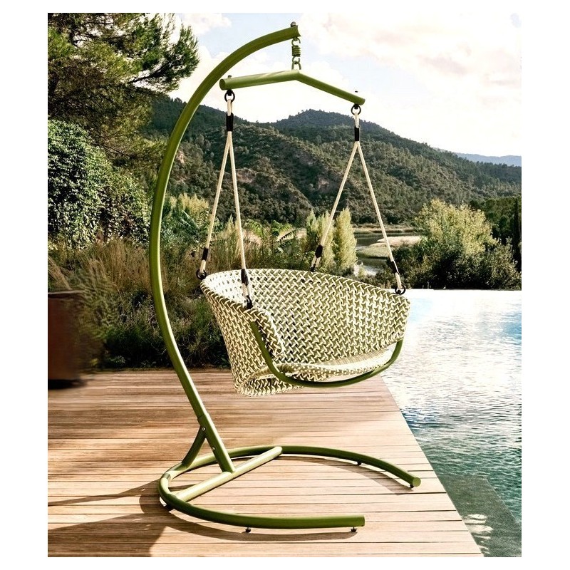 Aliga Hängesessel aus Aluminium und grünem Rattan VeryForma