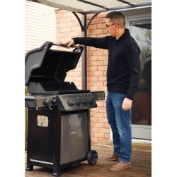 Churrasqueira a gás preta Napoleon Rogue® PRO 425 BB SIZZLE ZONE™ e 4 queimadores, incluindo um lado