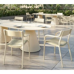 Cadeira Estofada Creme Madison Vondom